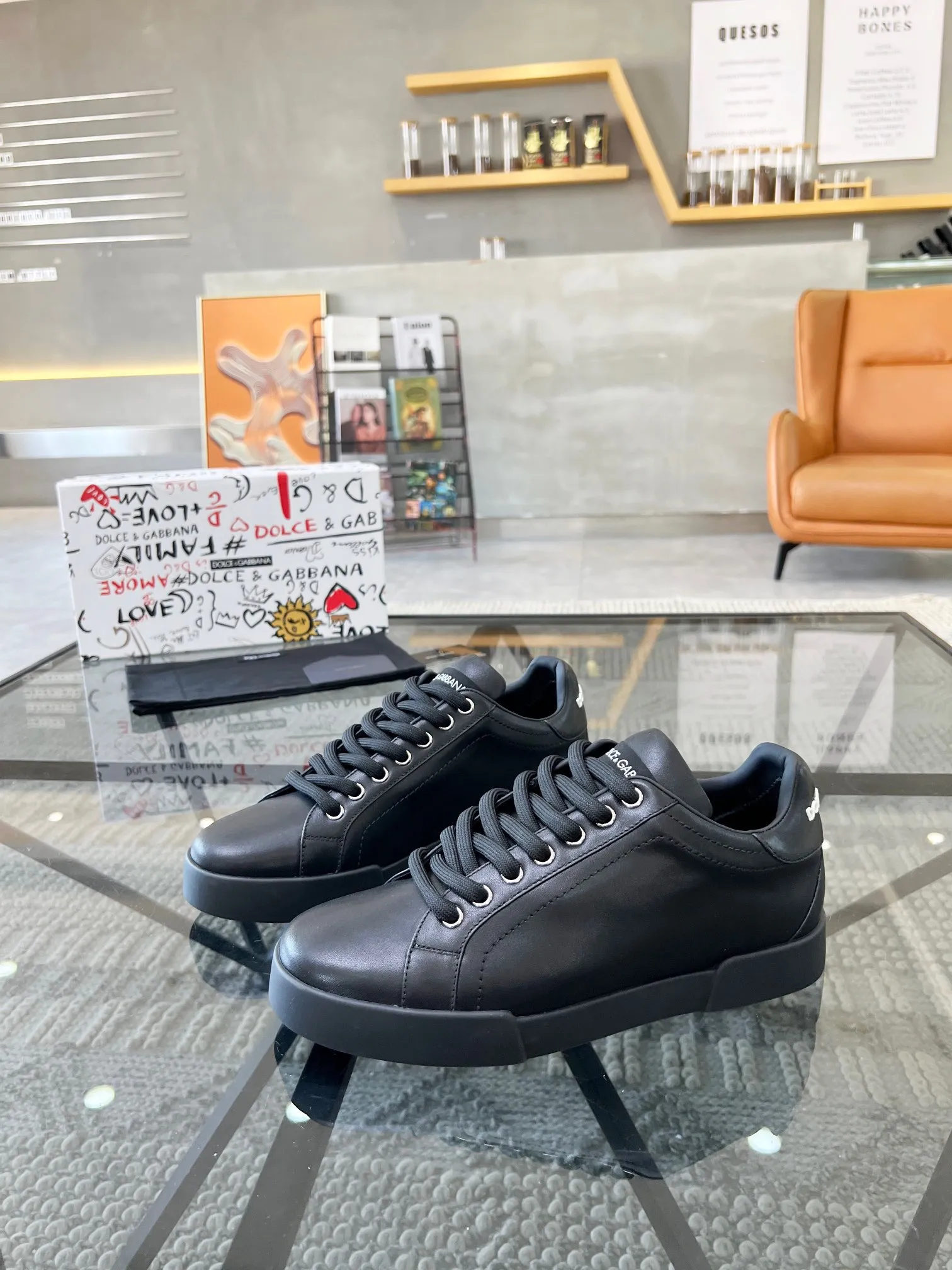 Men's shoes 360 yuan🏮🏮2023 new Dolce & Gabbana/top original single DG heavy industry series, imported original waterproof canvas, contrasting color design is super beautiful, exquisite and luxurious, super A level! Compared with the genuine product at the counter, the version is no worse at all! size：38-46